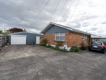 15 Pryce Place, Silverdale, Hamilton