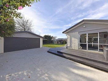 55 Solomon Avenue, Redwood, Christchurch