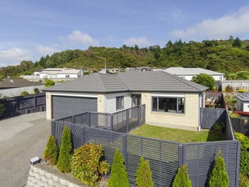 58 Staithes Drive North, Whitby, Porirua