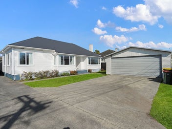 12 Bains Avenue, Hamilton East, Hamilton