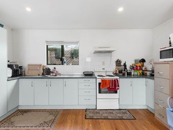98 Settlement Road, Papakura, Papakura