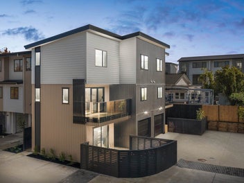 12/13 Arawa Street, New Lynn, Auckland