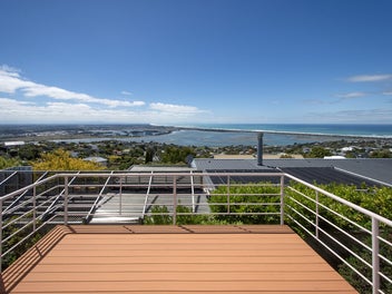 2/17 Belleview Terrace, Mount Pleasant, Christchurch