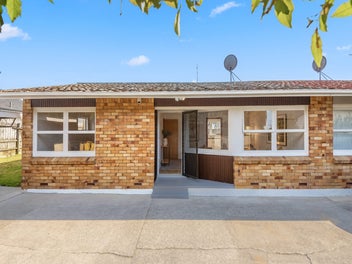 4/144 Point Chevalier Road, Point Chevalier, Auckland