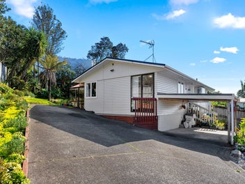 1/11A Agincourt Street, Glenfield, Auckland
