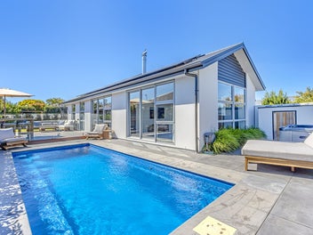 16 Augustine Drive, Aidanfield, Christchurch