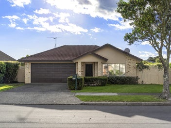 11 Blackwood Drive, Wattle Downs, Auckland