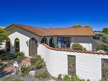 810 Eaton Road, Saint Leonards, Hastings