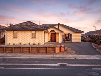 35 Thomas Road, Huntington, Hamilton