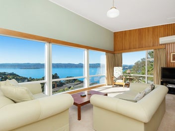 86 Calcutta Street, Khandallah, Wellington