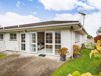 42A Pinedale Parade, Milson, Palmerston North