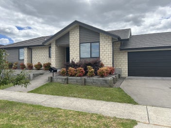 5 Mary Place, Pyes Pa, Tauranga