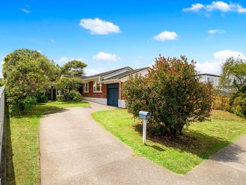 8 Sorrel Crescent, Bucklands Beach, Auckland