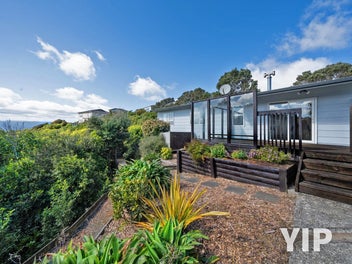 4 Fernhaven Grove, Newlands, Wellington