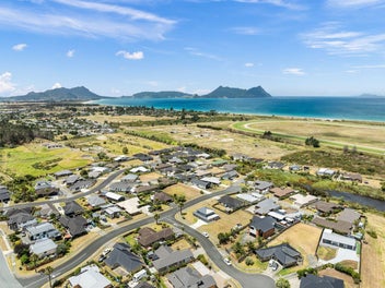 1 Sea Dune Place, Ruakaka