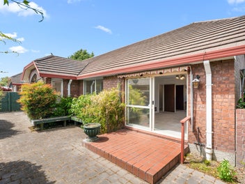 1/5 Cottesmore Close, Burnside, Christchurch