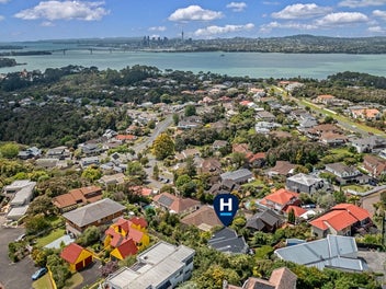 28 Murano Place, Chatswood, Auckland