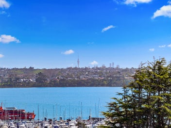 14 Icarus Place, Half Moon Bay, Auckland