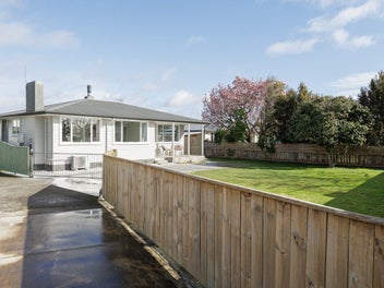 235 Warwick Road, Mayfair, Hastings