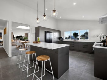 20 Tiverton Crescent, Whalers Gate, New Plymouth