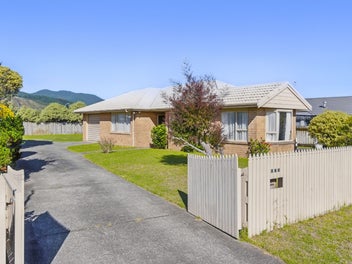 110 Makarini Street, Paraparaumu