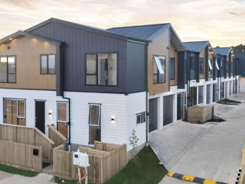 6/7 Reeves Avenue, Papatoetoe, Auckland