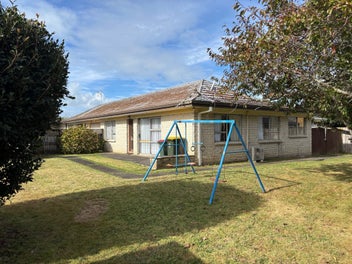 5B Hedge Row, Sunnyhills, Auckland