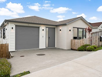 6 Baumea Rise, Massey, Auckland