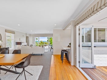36 Montgomery Avenue, Rothesay Bay, Auckland