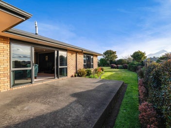 73B Cressida Avenue, Stratford, Stratford