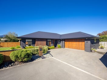 16 Thomas Way, Brightwater, Brightwater