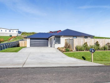 32 Larlin Drive, Hawera