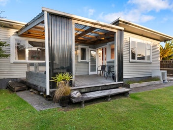55 Sale Street, Hokitika