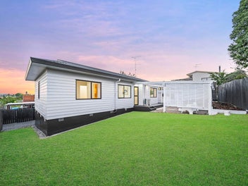 28 Madigan Place, Glendene, Auckland