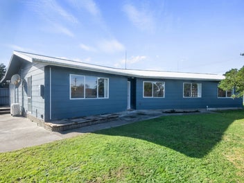 33 Tuiti Street, Hokio Beach, Levin