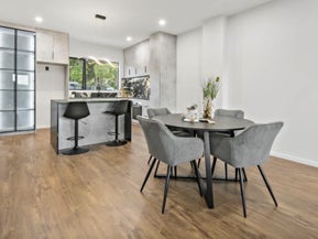 6/65 Stottholm Road, Titirangi, Auckland