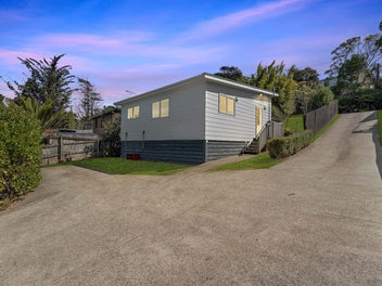 20A Shetland Street, Glen Eden, Auckland