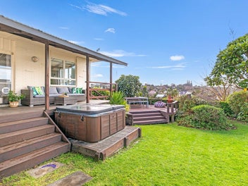 32 Woodford Avenue, Brookfield, Tauranga