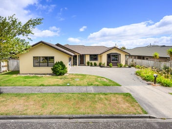 19 Johnstone Drive, Fitzherbert, Palmerston North
