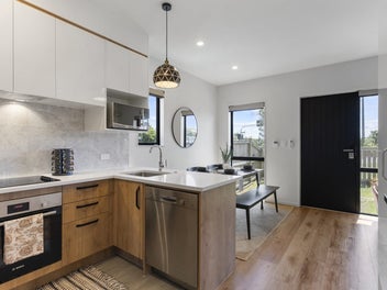 1/9 Schnapper Rock Road, Greenhithe, Auckland