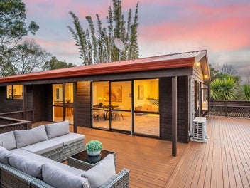 10 Outlook Road, Greenhithe, Auckland