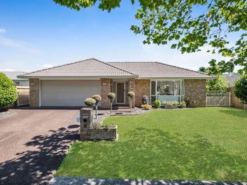 8 Lushington Place, Huntington Park, Auckland