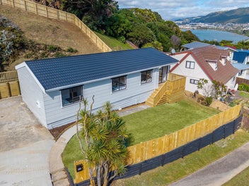 62 Gloaming Hill, Titahi Bay, Porirua