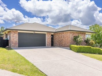 12 Highbury Place, Nawton, Hamilton