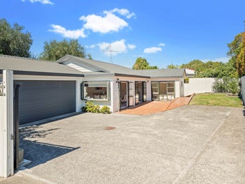 10B Wendell Place, Greenlane, Auckland