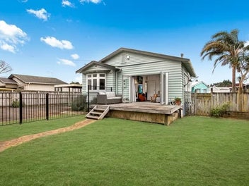 1/9 Kenderdine Road, Papatoetoe, Auckland