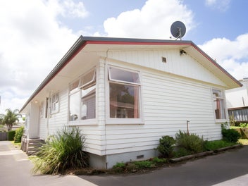 71B Commercial Road, Helensville, Helensville