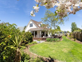 19 McKenzie Place, Waikuku Beach, Waikuku Beach