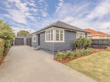 59 Estuary Road, New Brighton, Christchurch