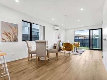 2/44 Wyllie Road, Papatoetoe, Auckland
